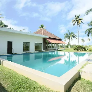 Hotel Oyo 26874 Manor Backwater Resort ***